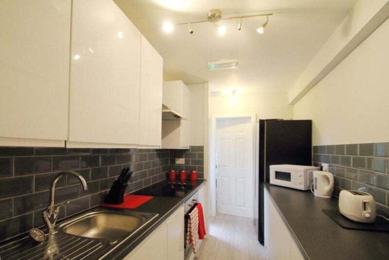 برمنغهام Junior Homes المظهر الخارجي الصورة
